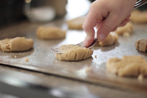 baking cookies