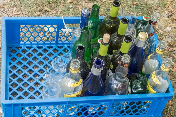 You can get paid for recycling these empty beer/soda/wine bottles