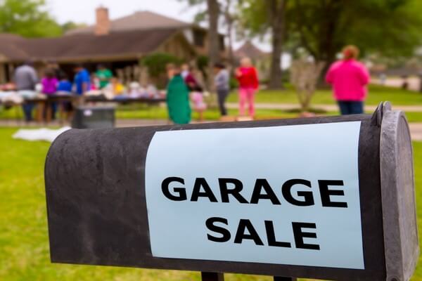Garage Sale Pricing Guide: 10 Tips for Putting the Correct Price Tag on Your Items
