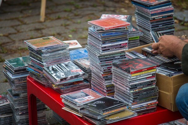 16 Best Places to Sell Used CDs Online for the Most Cash (& Near You)
