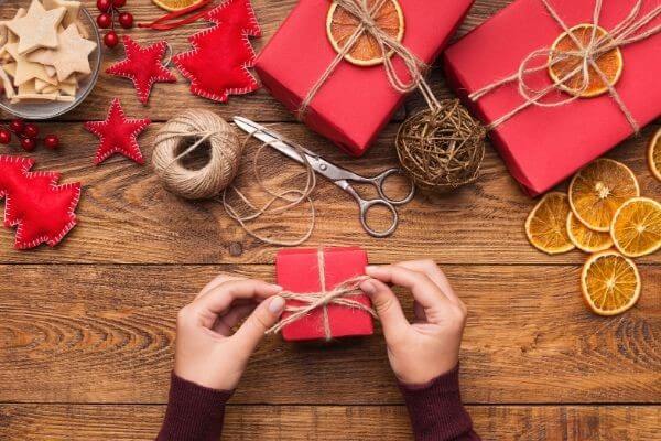 79 Easy Christmas Crafts to Make and Sell for Profit - MoneyPantry