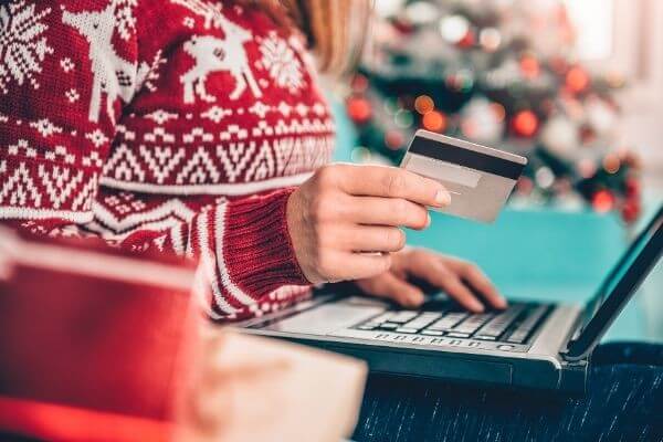 How to Pay off Holiday Debt Fast (This Actually Works!)