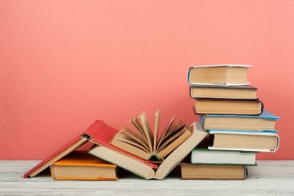 23 Best Places to Donate Used Books (Online & Near You!)